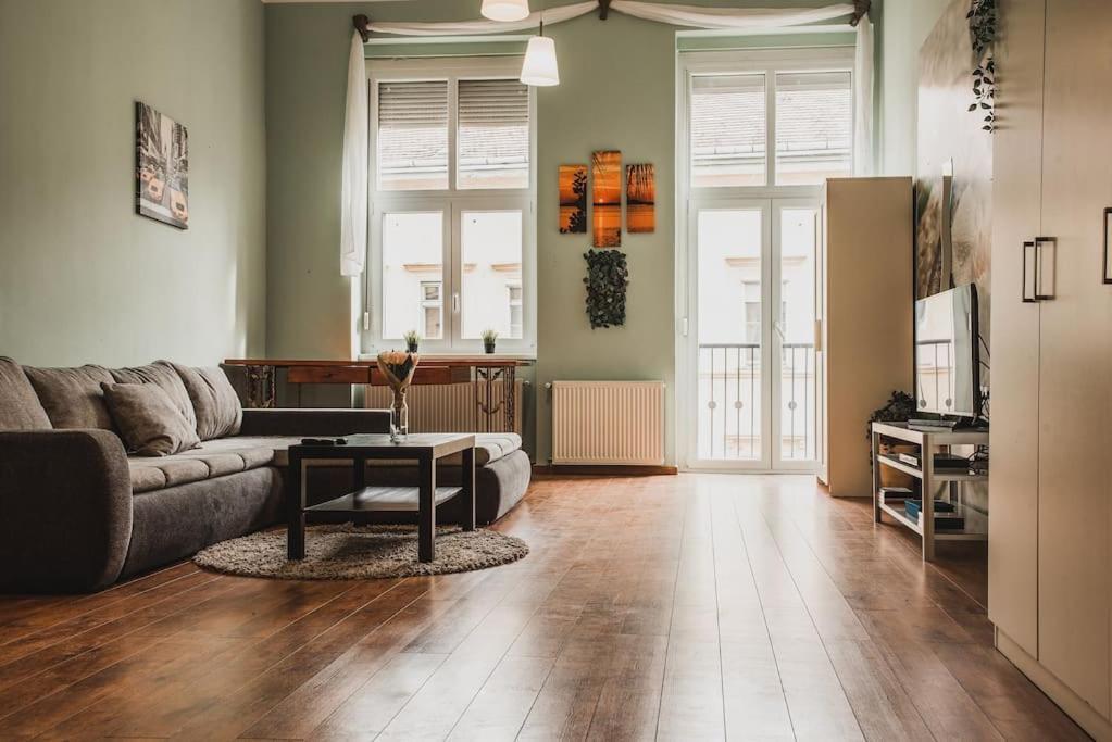 Main Street Apartment / Heart Of Bp Budapeşte Dış mekan fotoğraf